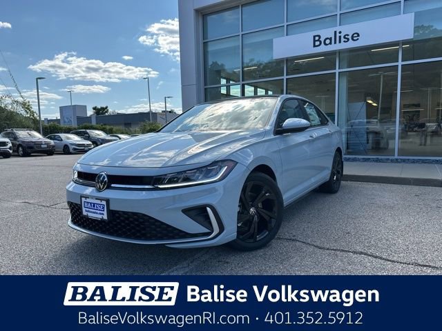 New 2025 Volkswagen Jetta SE image 3