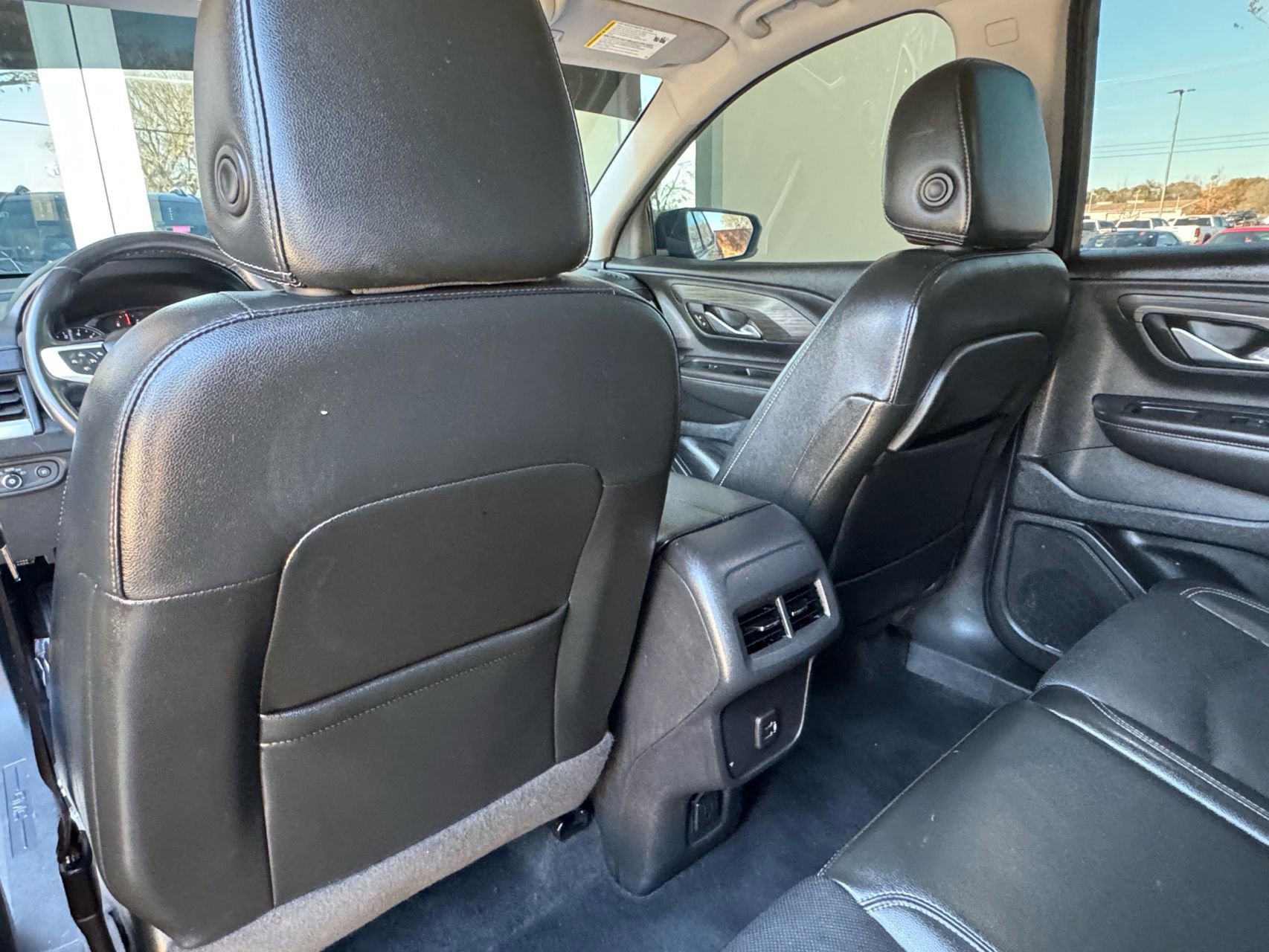 Used 2022 GMC Terrain SLT w/ Infotainment Package II FWD image 31