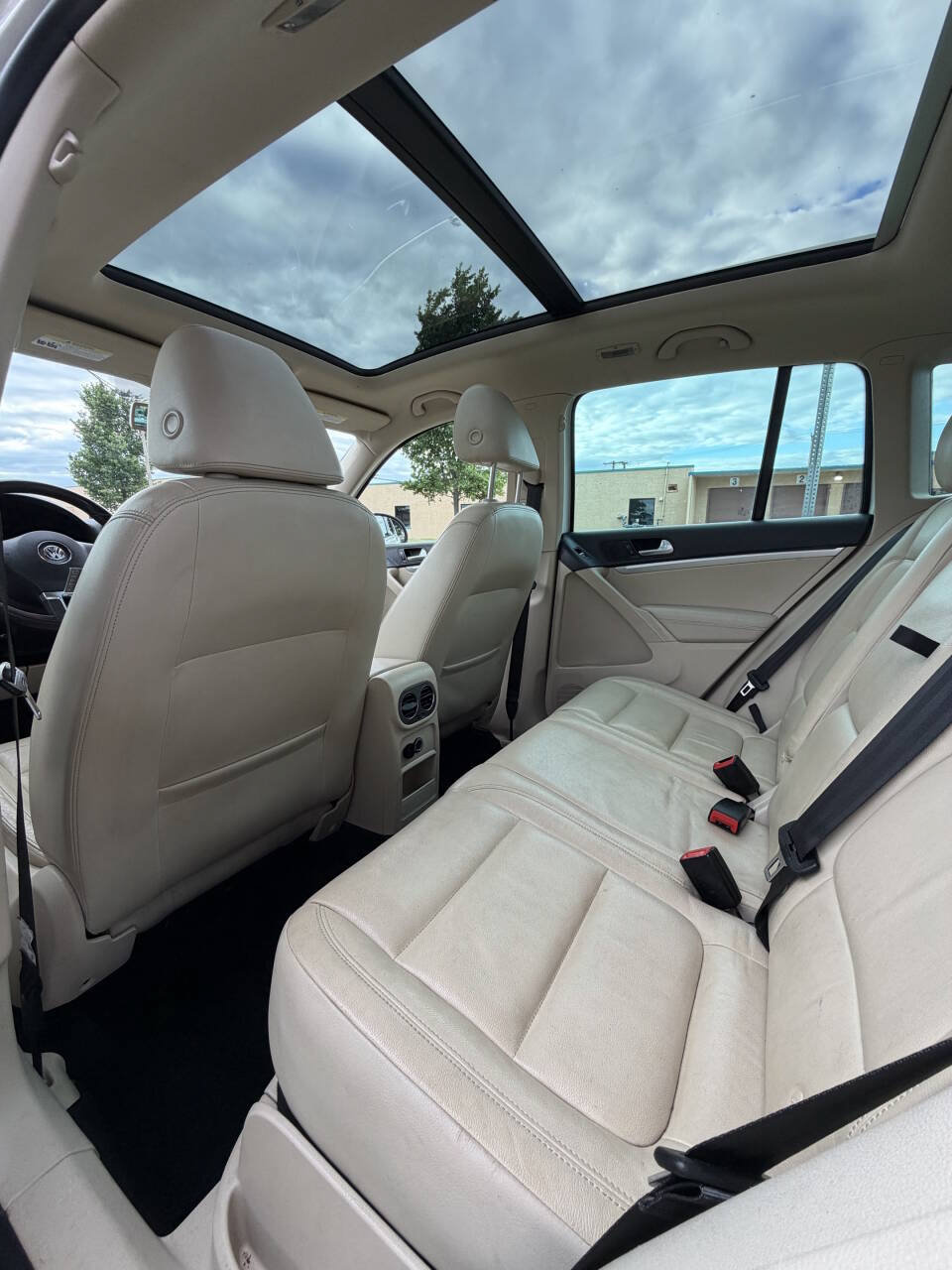 Used 2013 Volkswagen Tiguan SEL AWD/4WD image 14