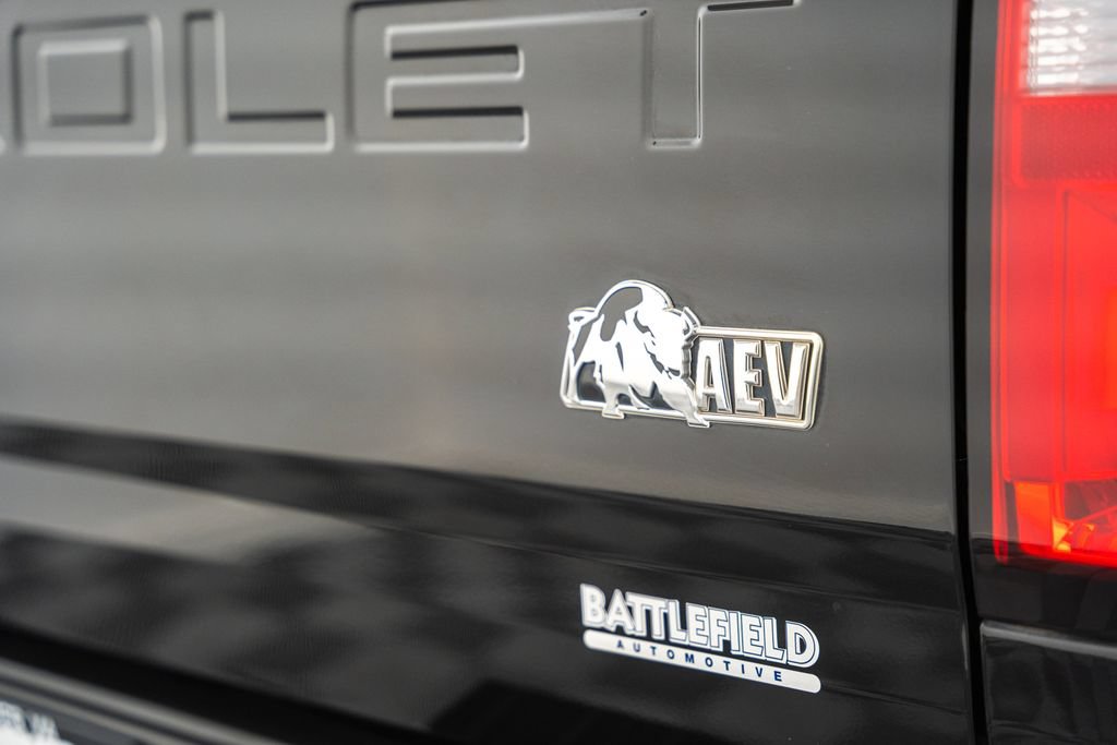 Used 2022 Chevrolet Colorado ZR2 w/ Colorado ZR2 Bison Edition AWD/4WD image 9