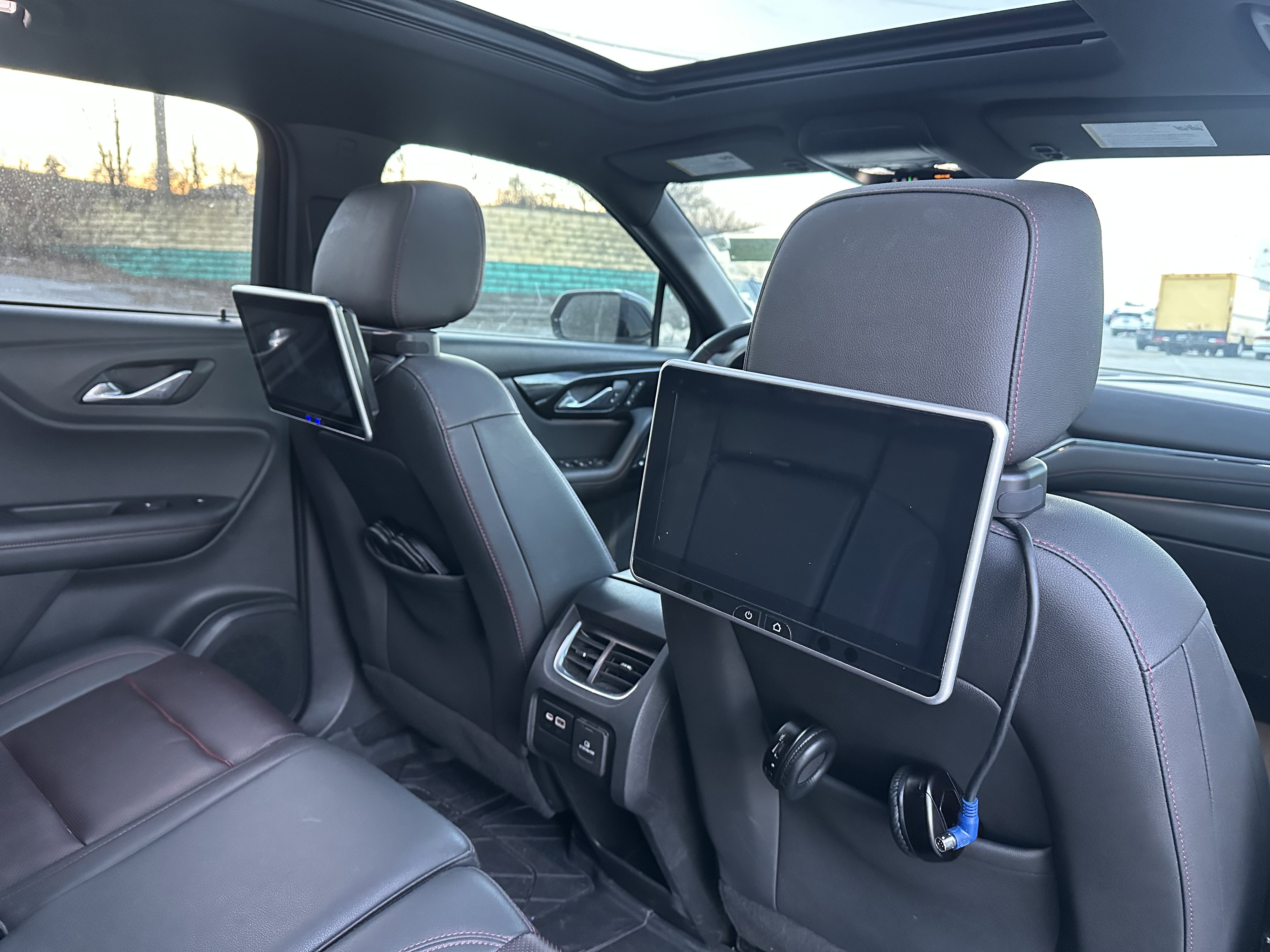 Used 2022 Chevrolet Blazer RS w/ Enhanced Convenience Package image 11