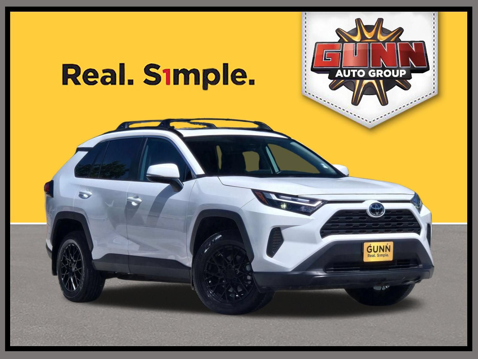 Used 2023 Toyota RAV4 XLE w/ Convenience Package FWD image 1