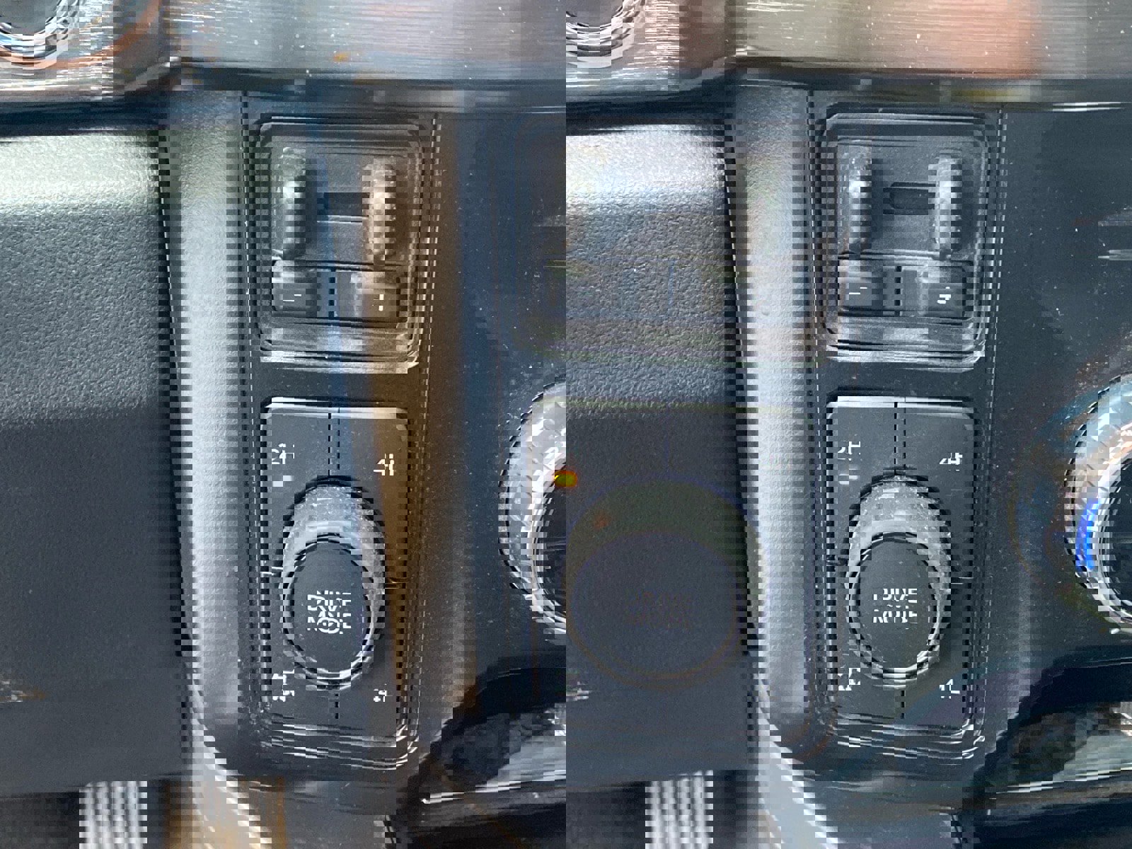 Used 2024 Ford F250 Lariat w/ Lariat Ultimate Package image 14