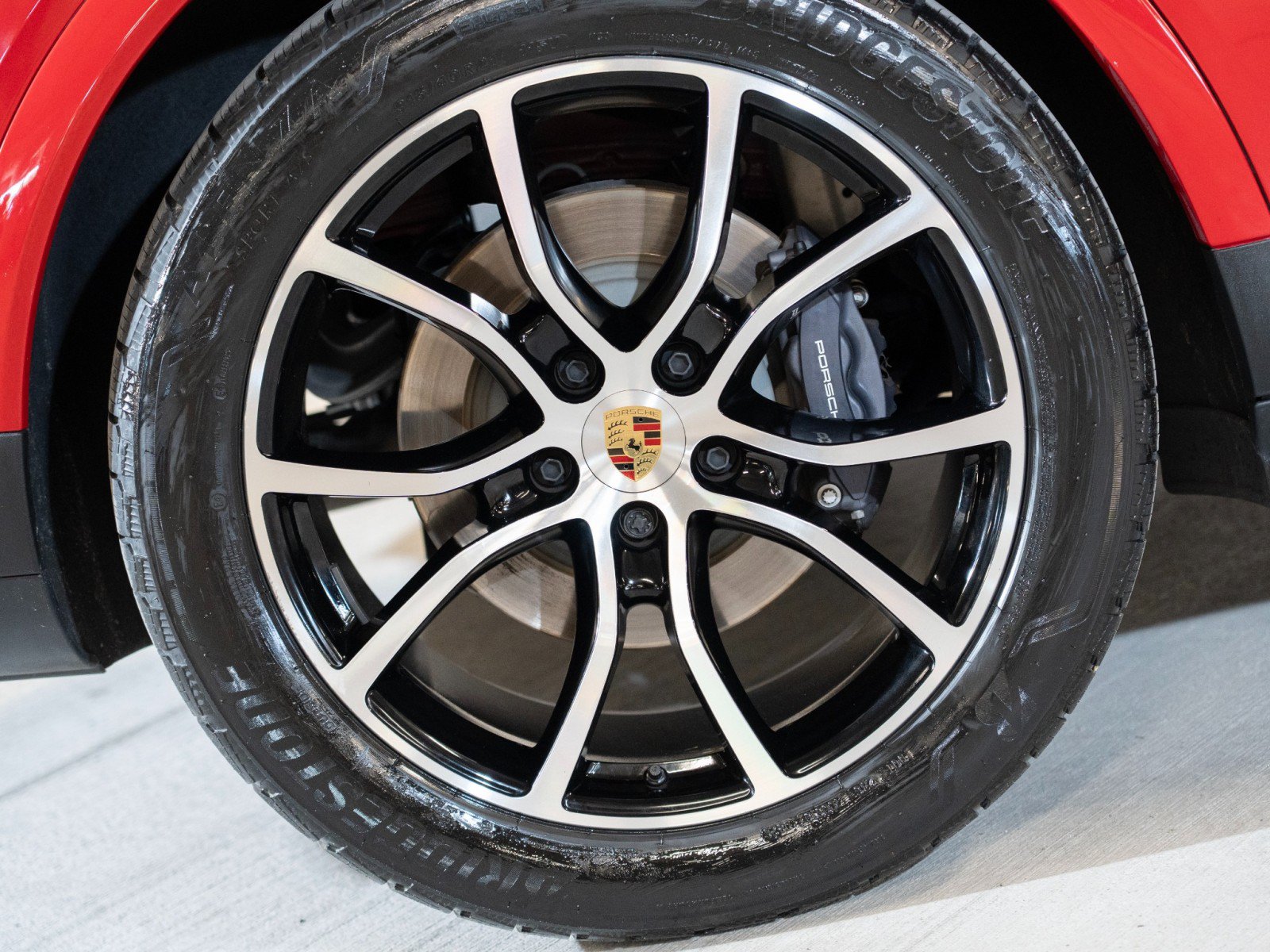 Certified 2024 Porsche Cayenne AWD/4WD image 11