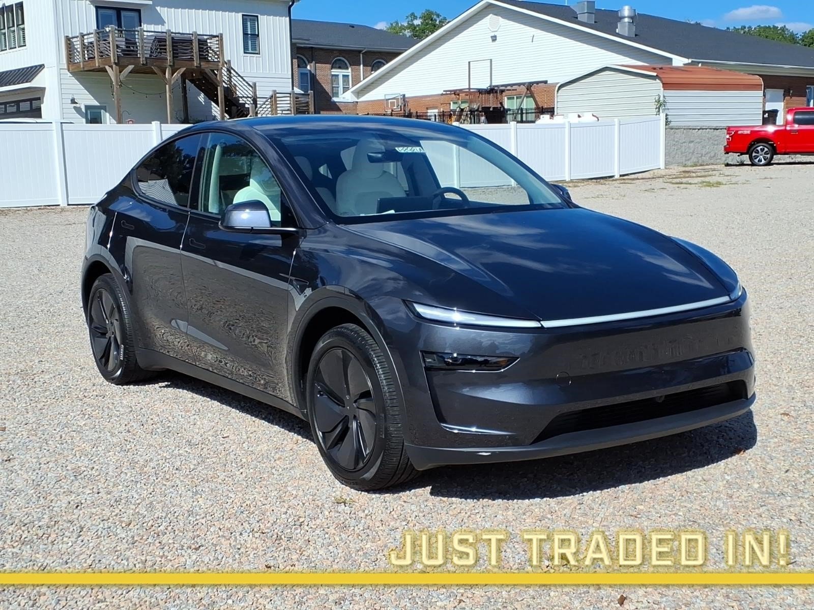 Used 2026 Tesla Model Y 2WD video 1