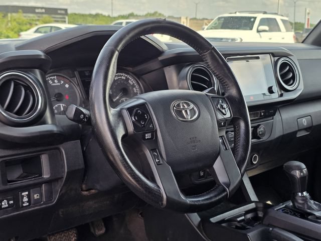 Used 2019 Toyota Tacoma TRD Sport AWD/4WD image 22
