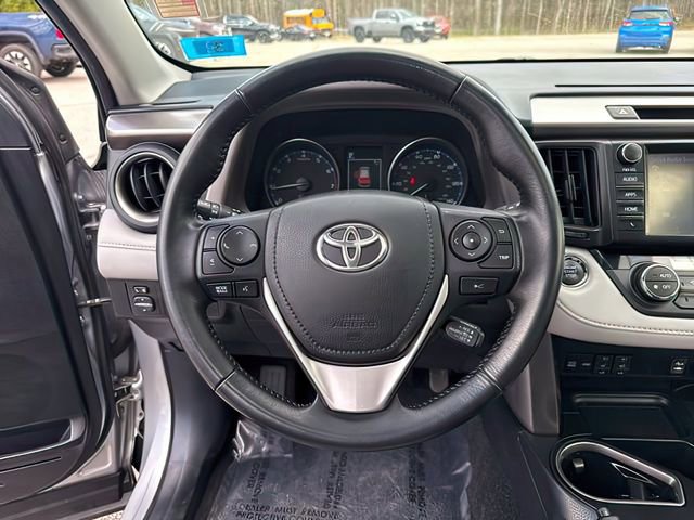Used 2018 Toyota RAV4 XLE AWD/4WD image 26