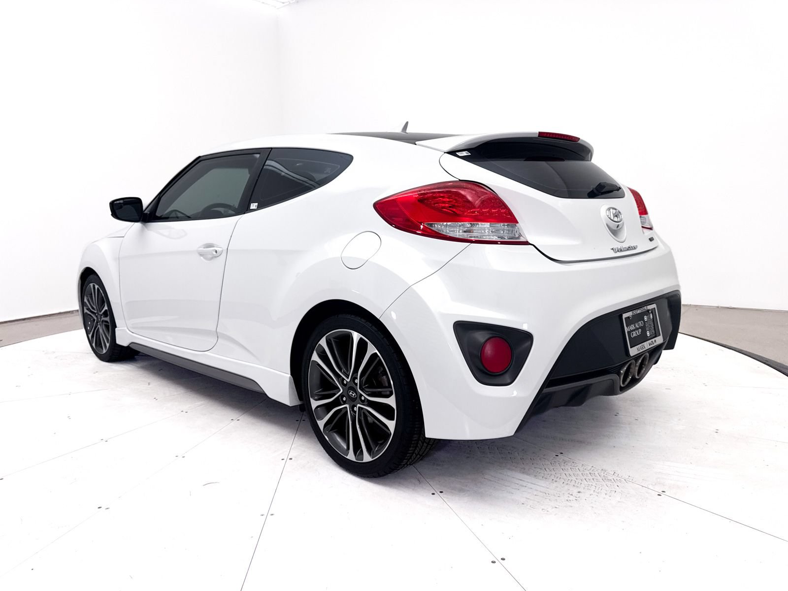 Used 2016 Hyundai Veloster Turbo R-Spec FWD image 14