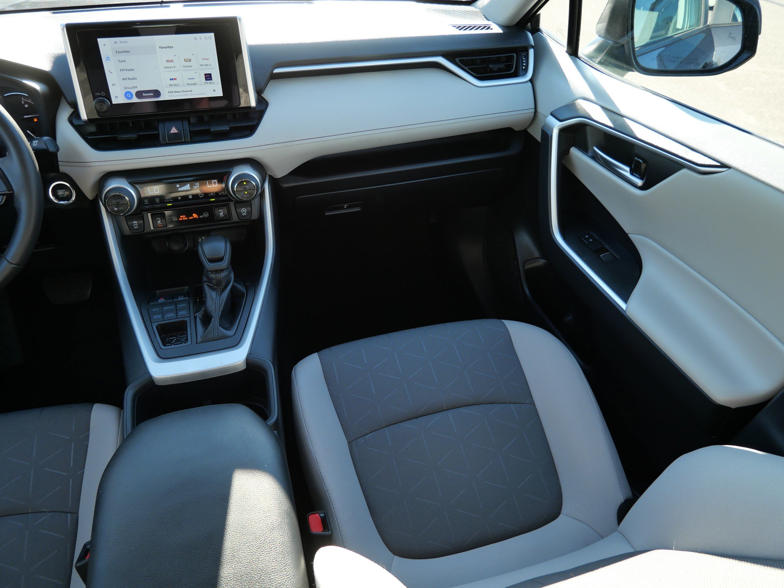 Used 2023 Toyota RAV4 XLE w/ Convenience Package AWD/4WD image 11