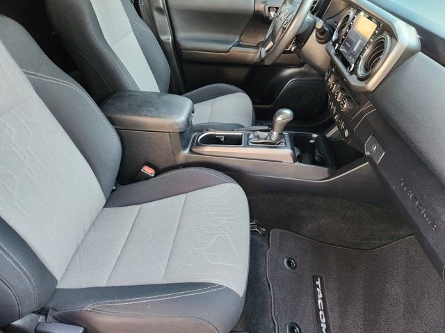 Used 2020 Toyota Tacoma TRD Sport w/ Technology Package image 20