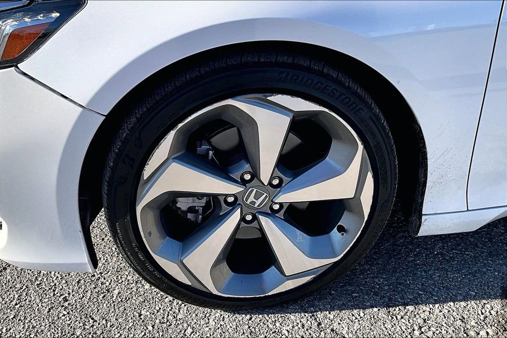 Used 2020 Honda Accord Touring image 12