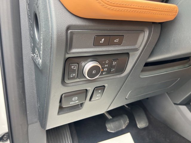 Certified 2022 Ford Expedition Platinum image 8