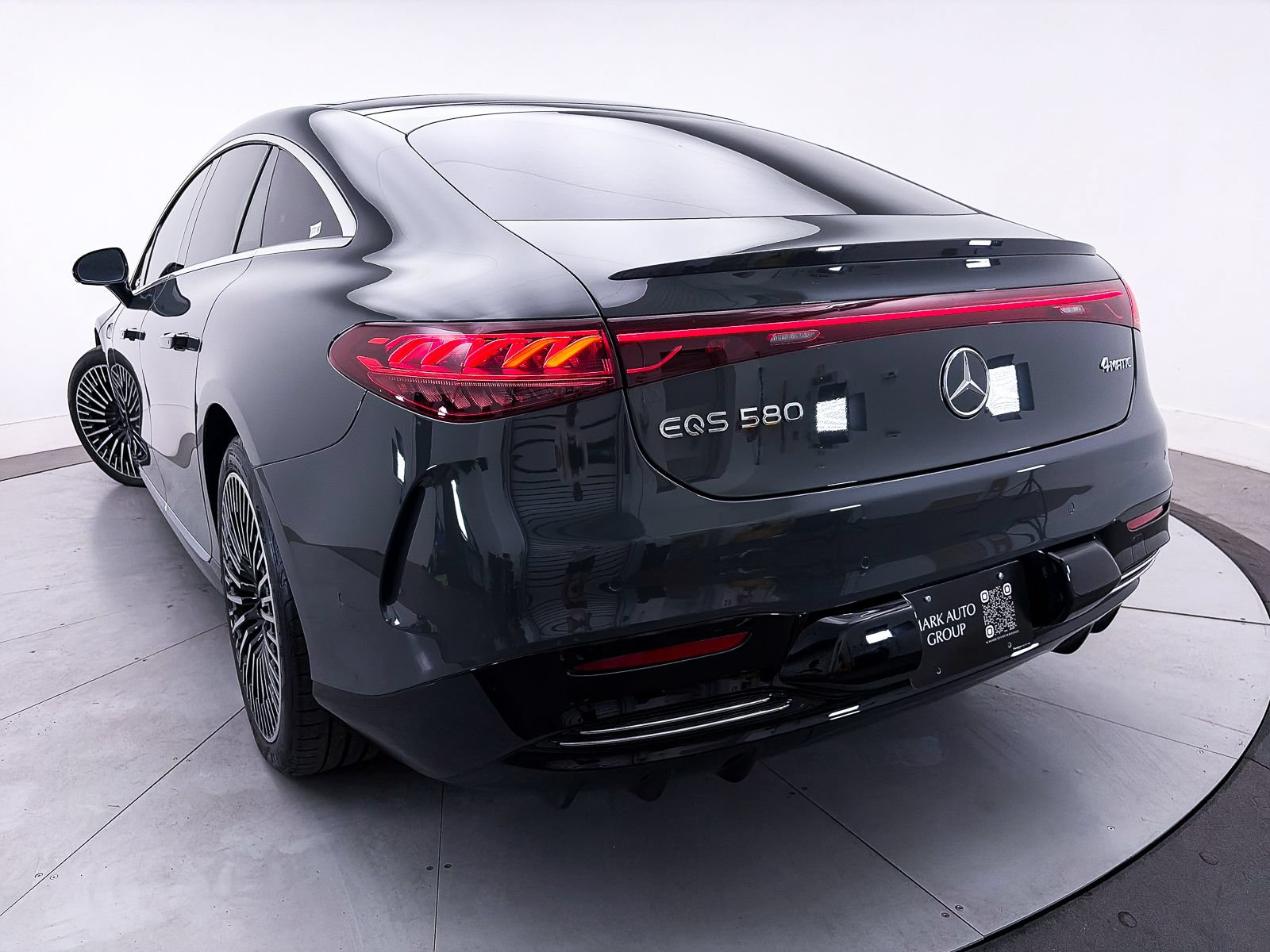 Used 2023 Mercedes-Benz EQS 580 4MATIC Sedan image 10