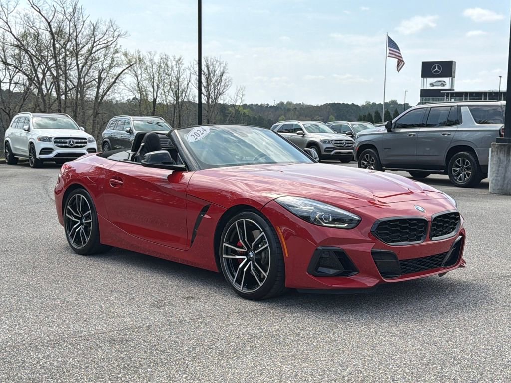 Used 2024 BMW Z4 M40i w/ Premium Package image 3