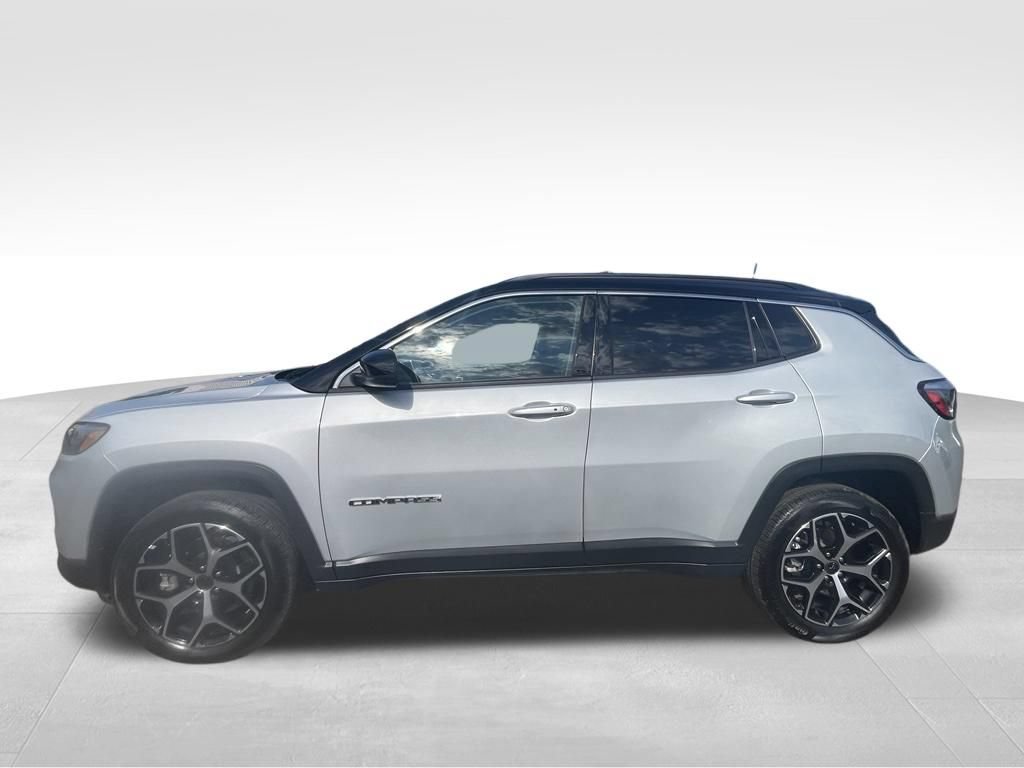 Used 2025 Jeep Compass Limited AWD/4WD image 16