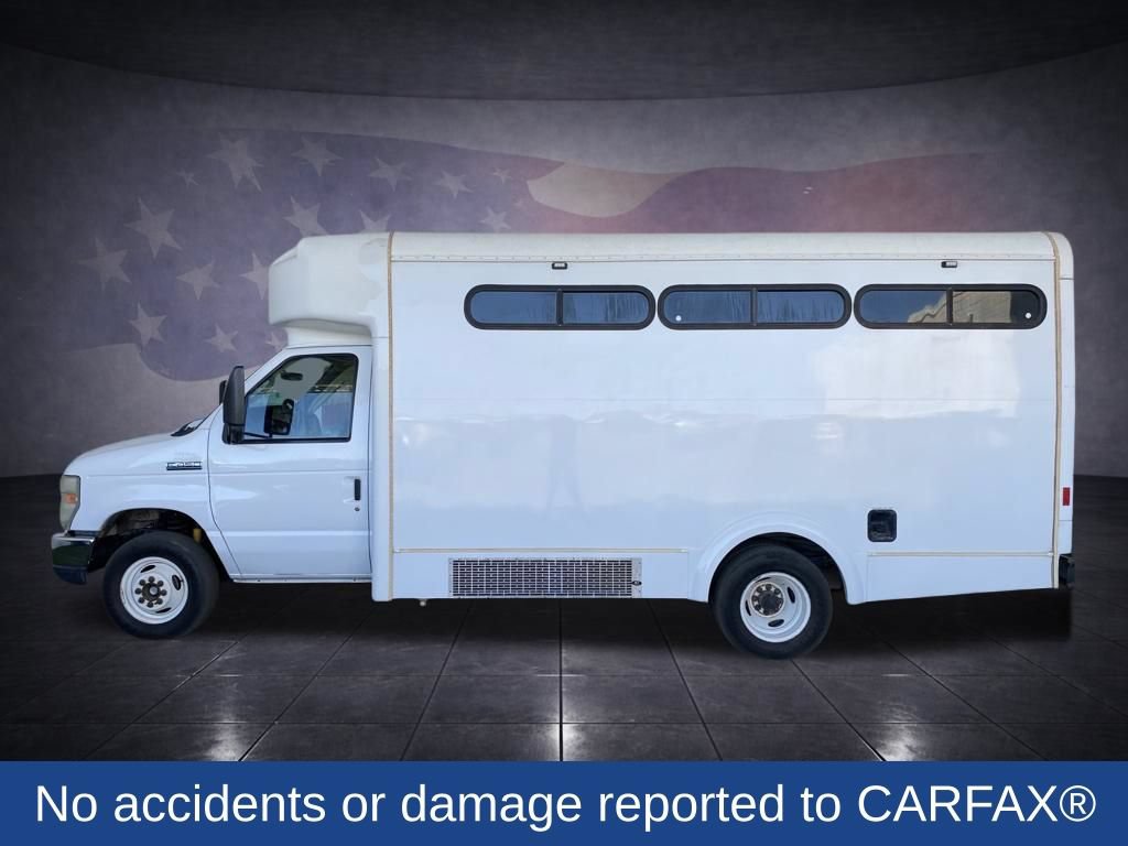 Used 2012 Ford E-450 and Econoline 450 Super Duty w/ Shuttle Bus Prep Pkg RWD image 2