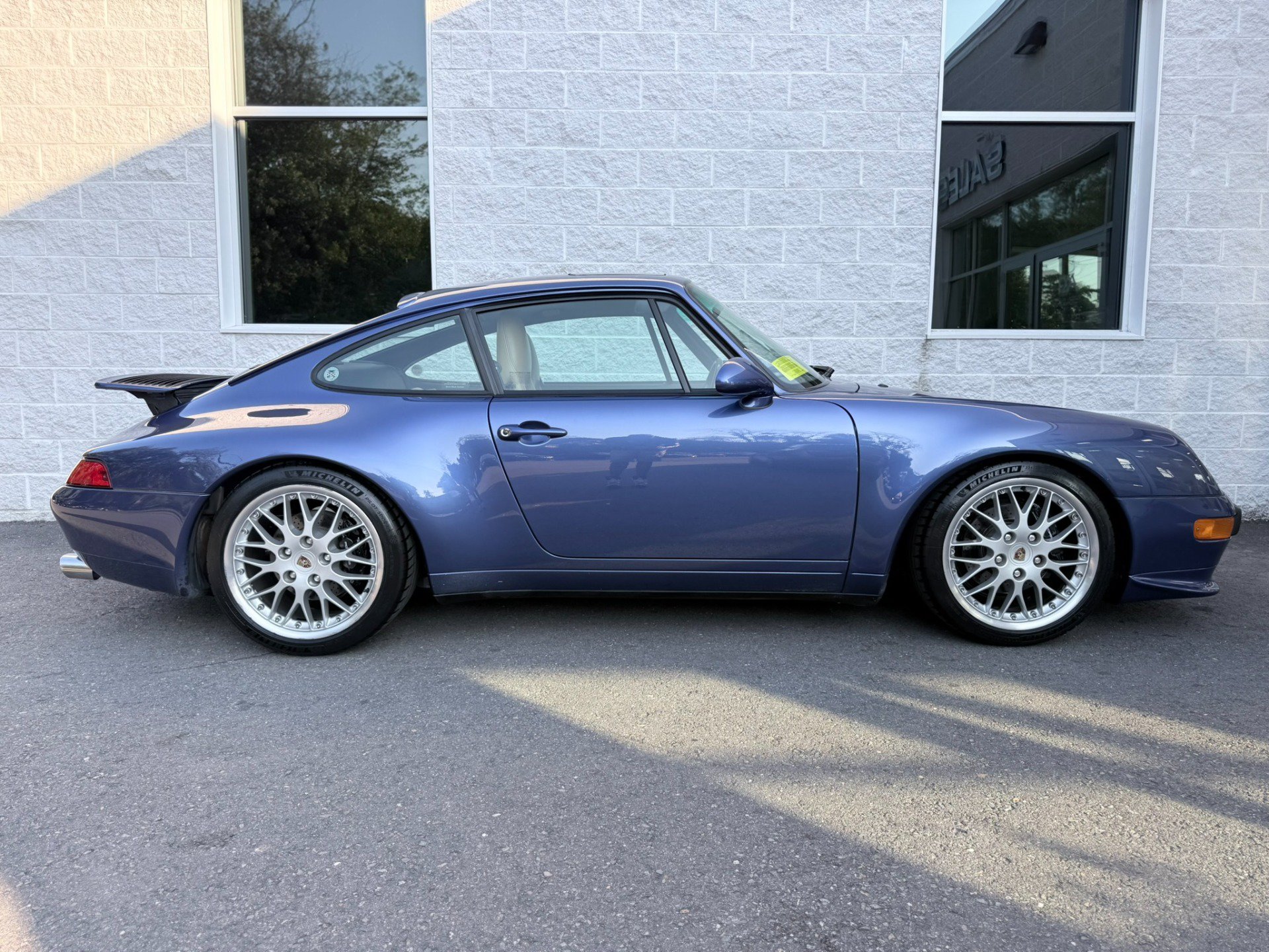 Used 1997 Porsche 911 Carrera RWD image 15