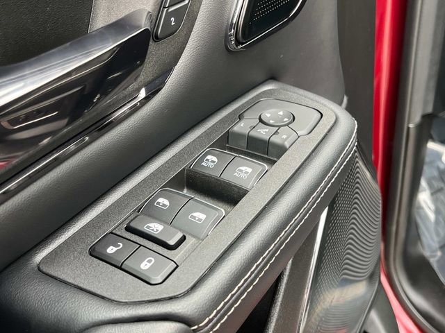 Used 2025 RAM 1500 Limited AWD/4WD image 19