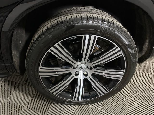 Certified 2023 Volvo XC90 B6 Ultimate w/ Protection Package Premier image 37