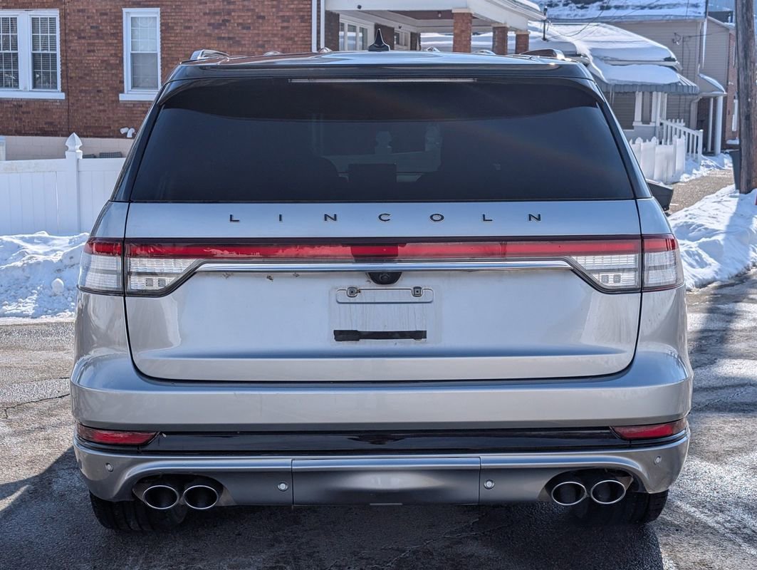 Used 2023 Lincoln Aviator Black Label w/ Jet Package image 8
