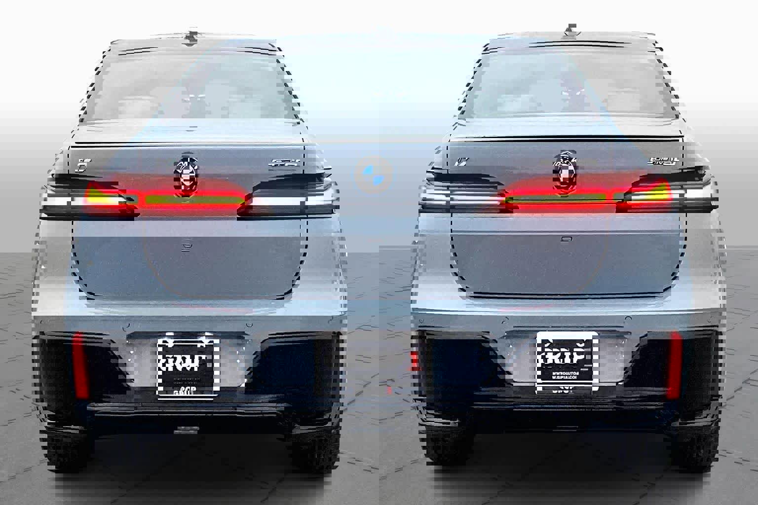 Used 2025 BMW i7 eDrive50 w/ M Sport Package image 4