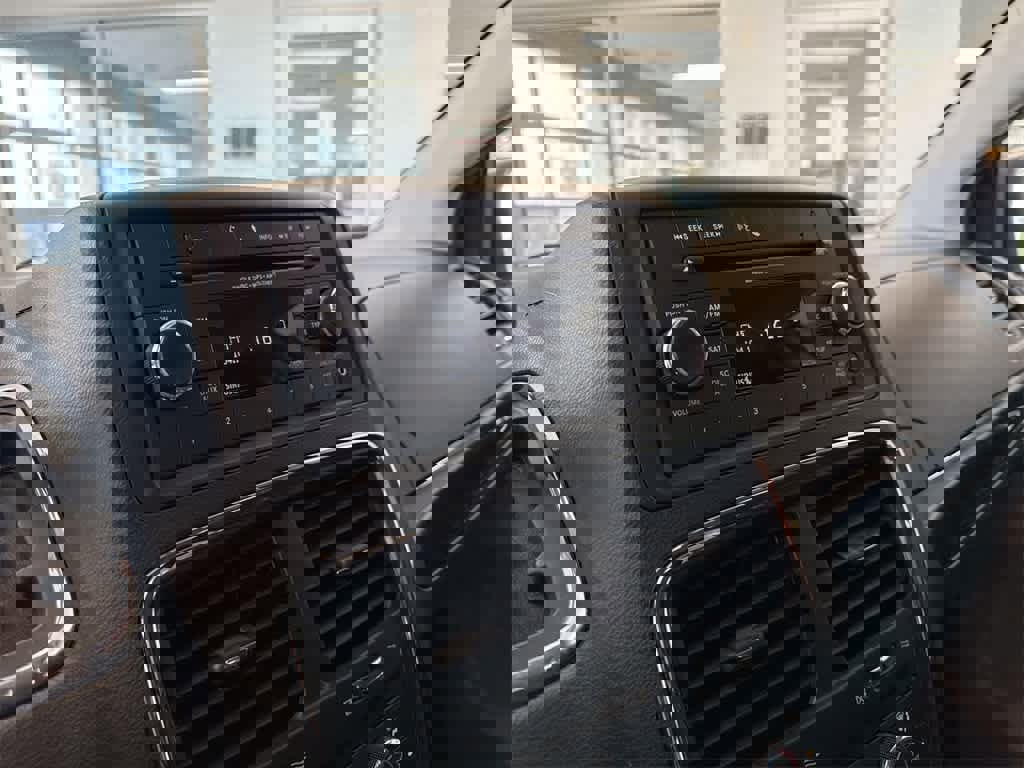 Used 2015 Dodge Grand Caravan SXT w/ UConnect Hands-Free Group image 29