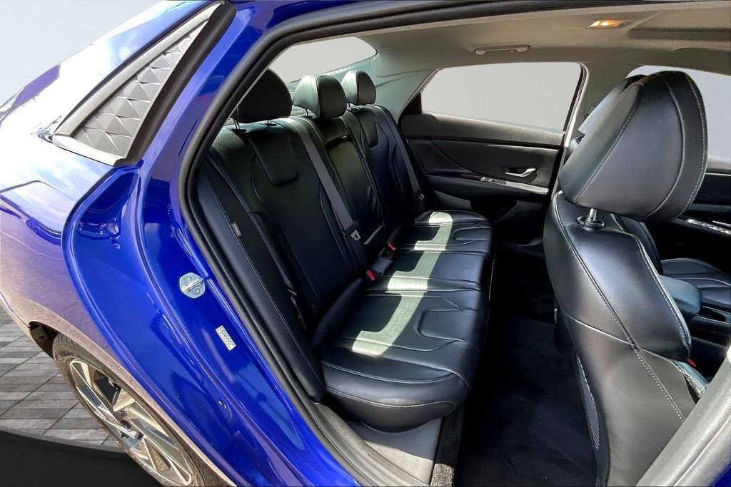 Used 2024 Hyundai Elantra Limited image 26