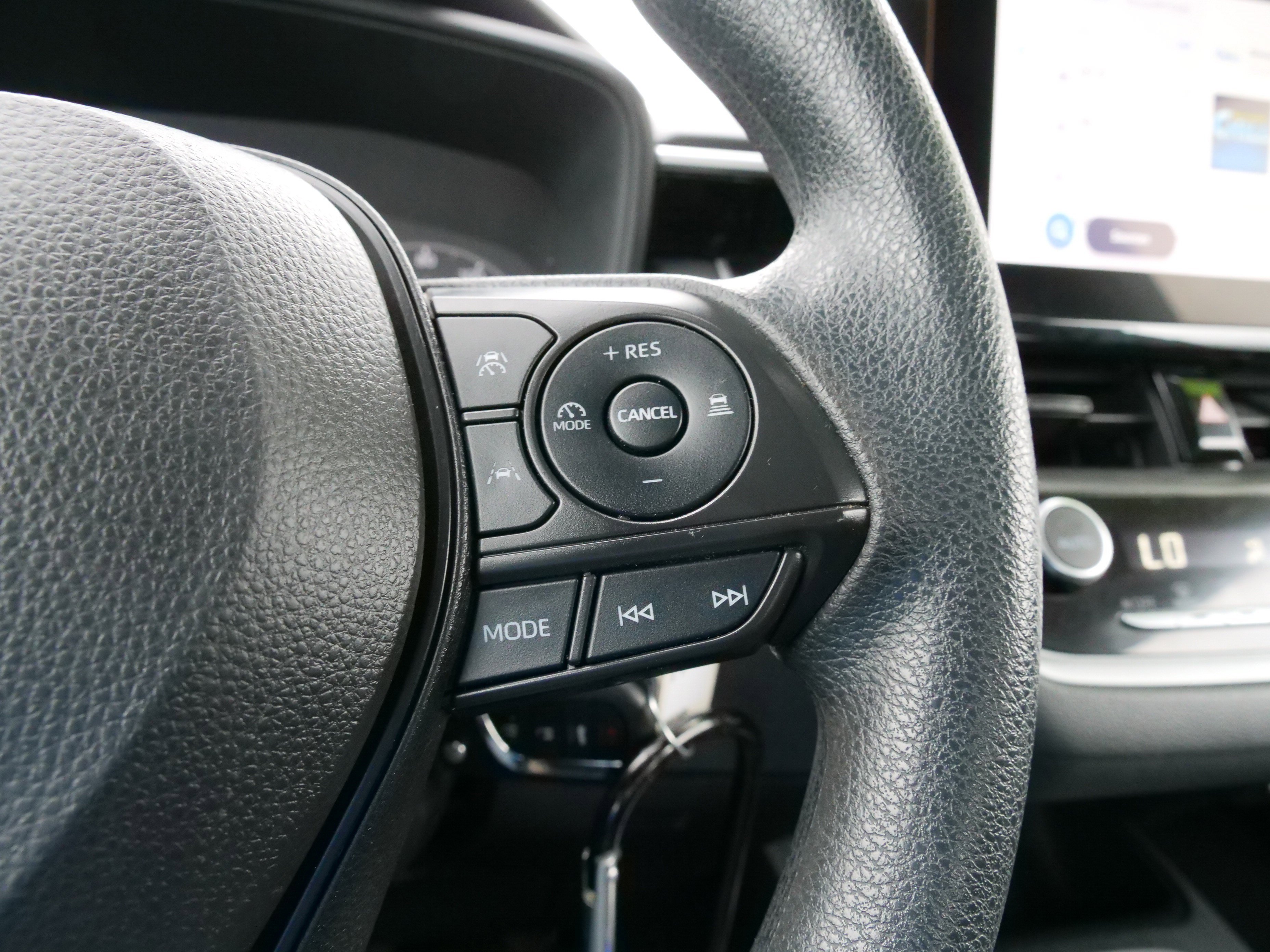 Used 2023 Toyota Corolla LE image 22