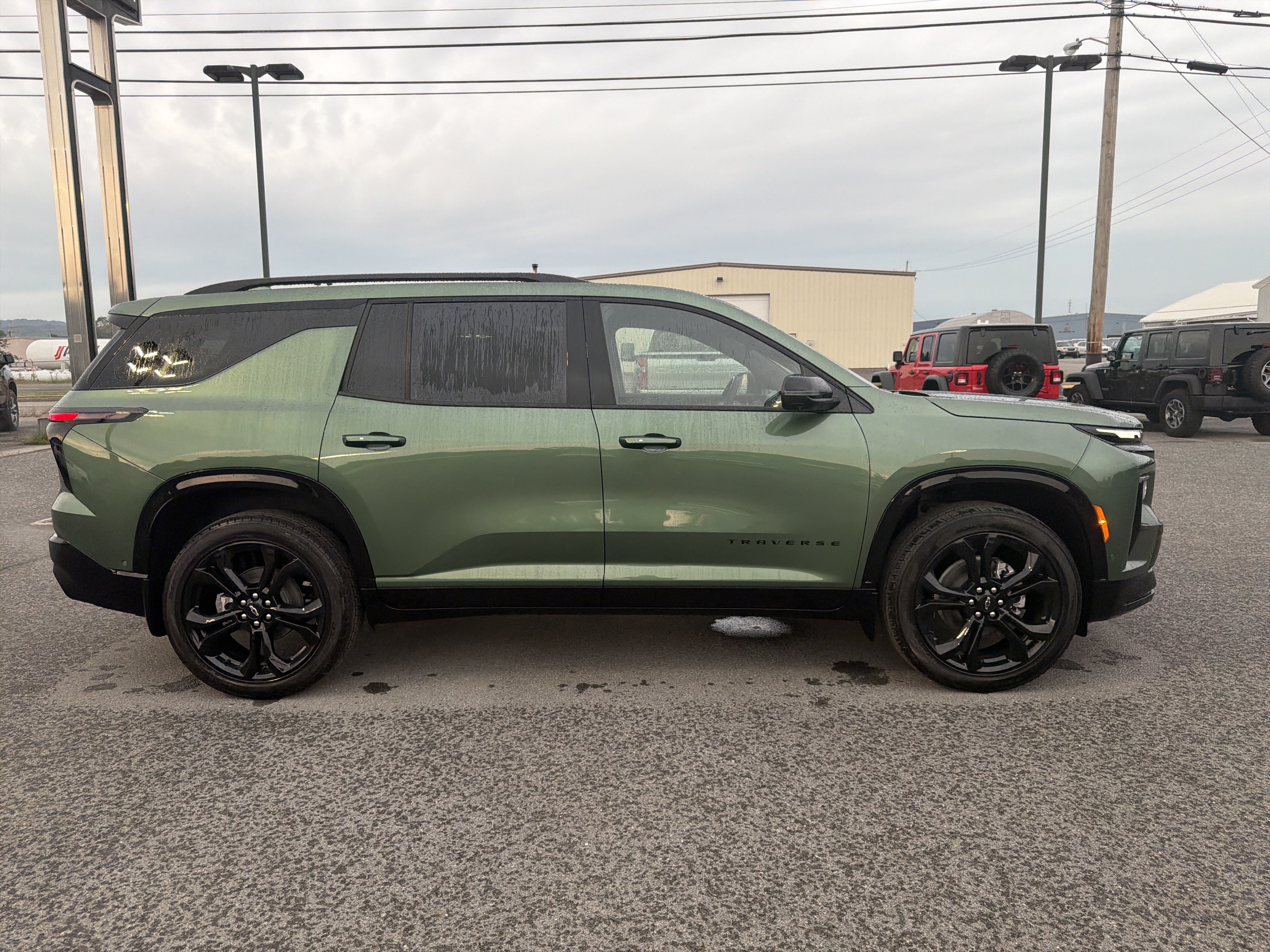New 2027 Chevrolet Traverse RS w/ LPO, Floor Liner Package AWD/4WD image 12