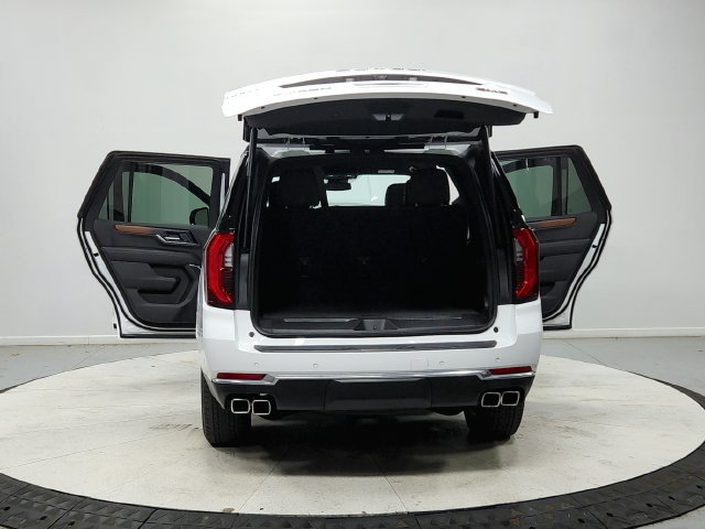 Used 2025 GMC Yukon Denali RWD image 15