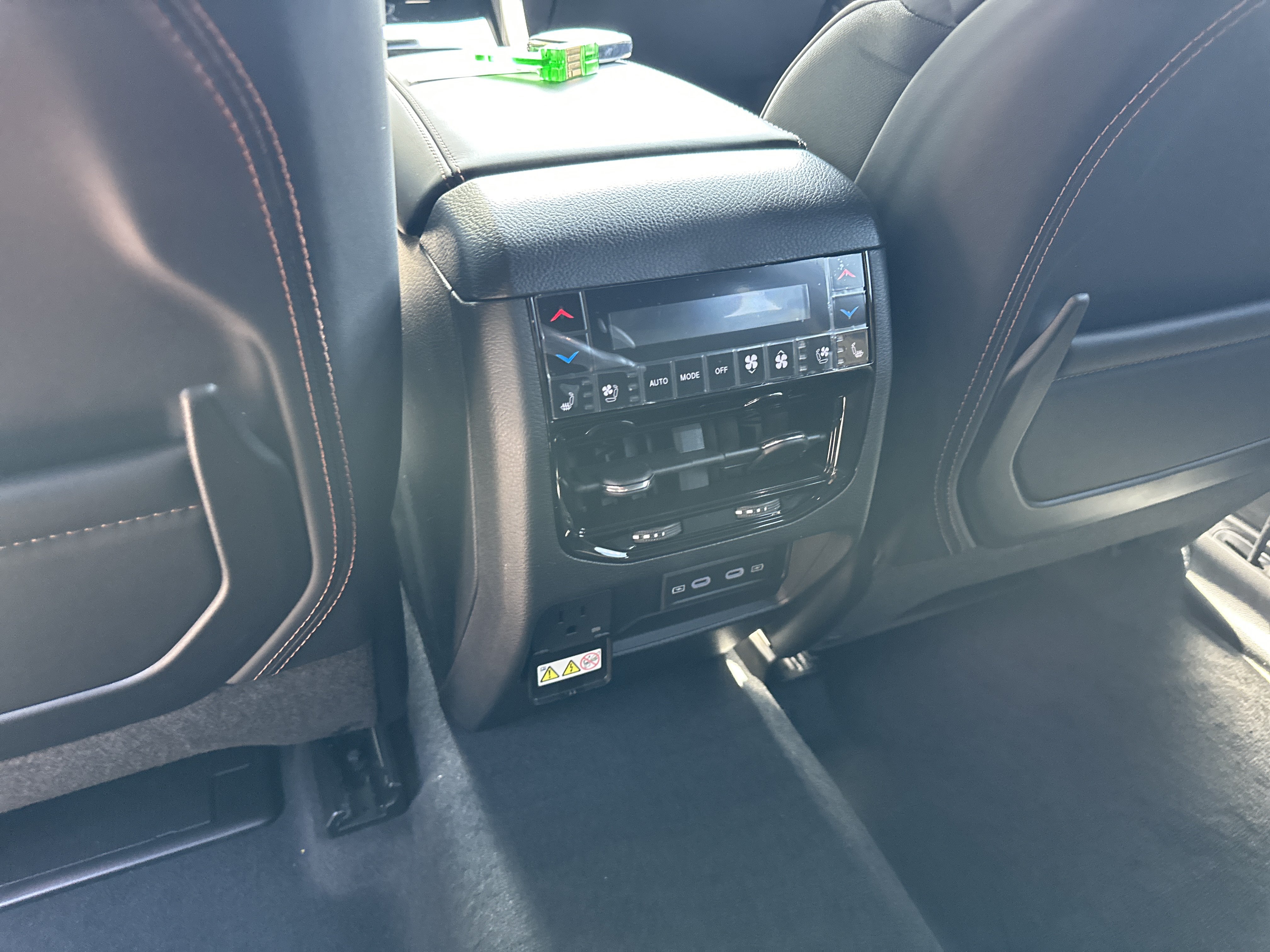 New 2027 Jeep Grand Cherokee Summit AWD/4WD image 32