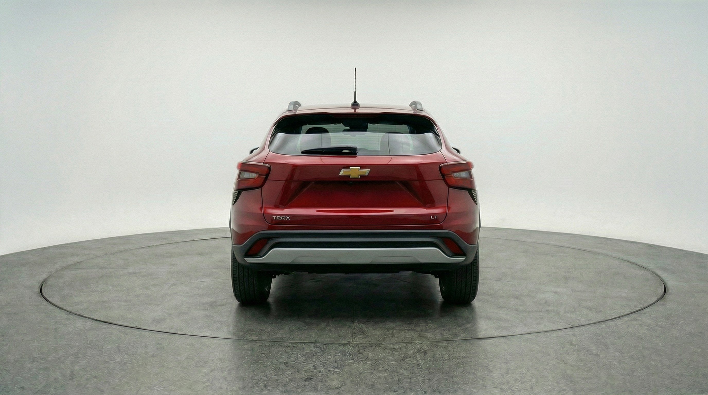 Used 2025 Chevrolet Trax LT FWD image 7