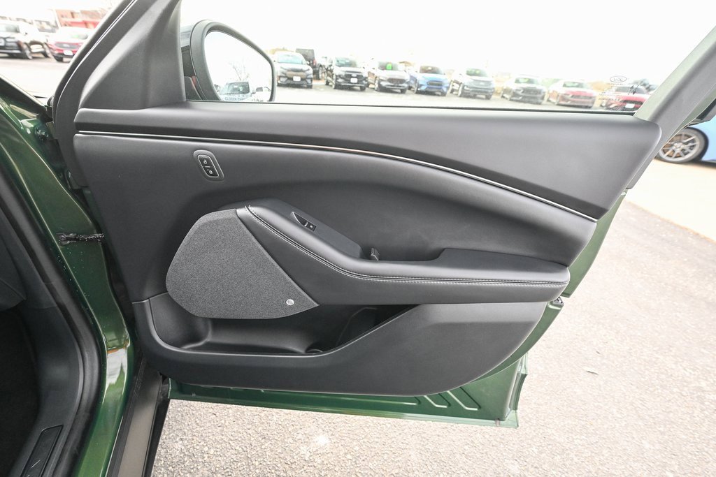 Used 2025 Ford Mustang Mach-E Premium image 26