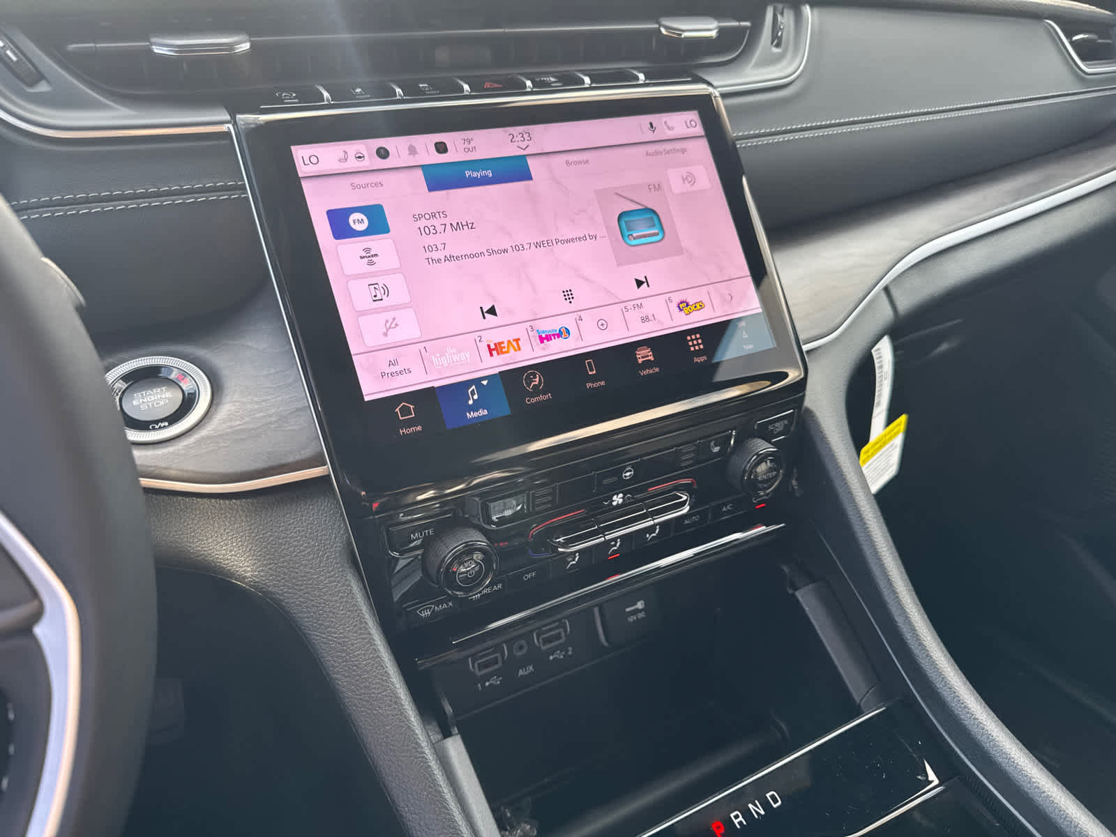 New 2025 Jeep Grand Cherokee Limited w/ Black Appearance Package image 26