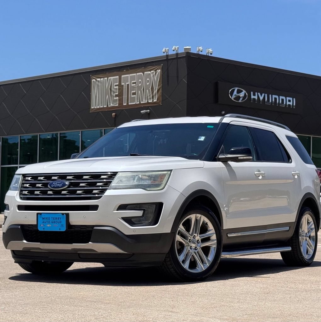 Used 2017 Ford Explorer XLT w/ Equipment Group 202A