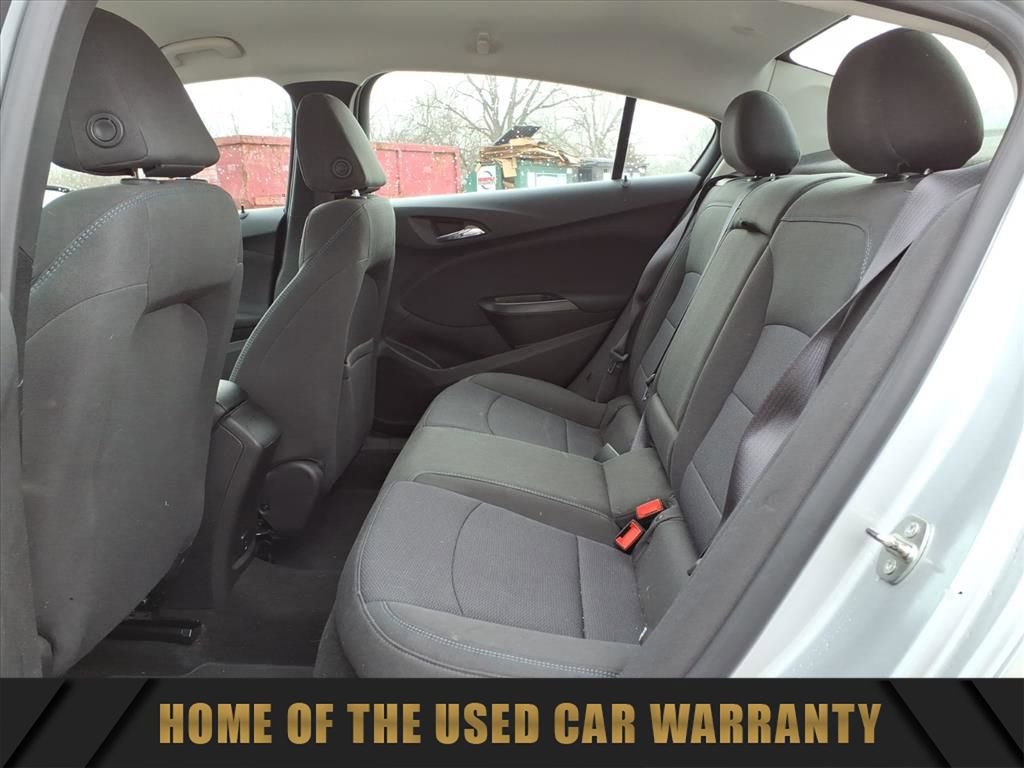 Used 2017 Chevrolet Cruze LT image 29