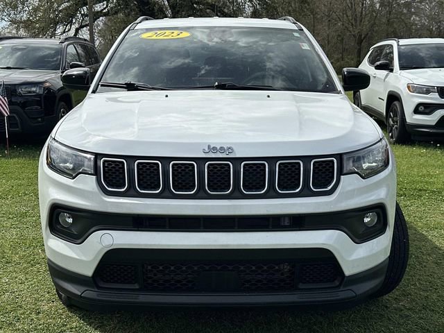 Used 2023 Jeep Compass Latitude image 3