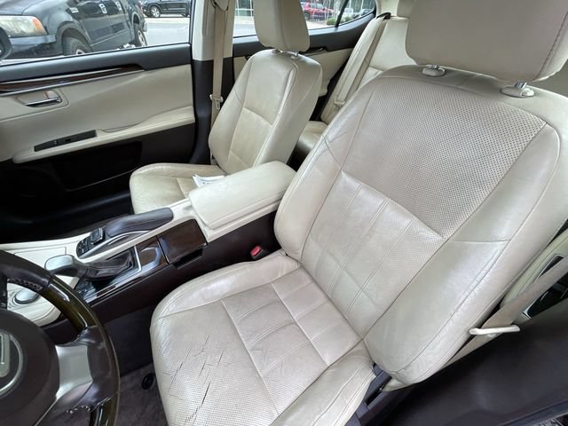 Used 2016 Lexus ES 350 w/ Luxury Package w/Wood Trim FWD image 12