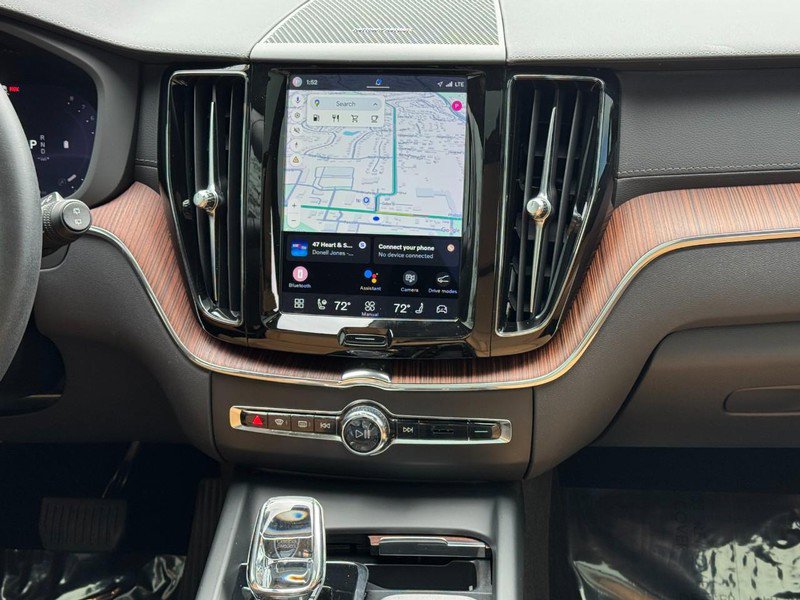 Certified 2023 Volvo XC60 B6 Ultimate w/ Protection Package Premier image 14