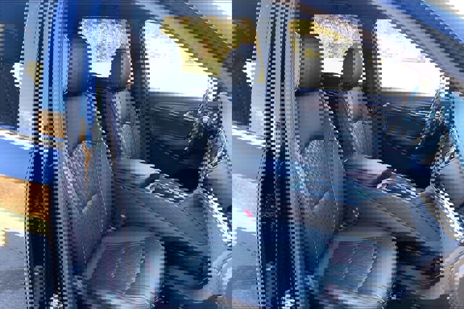 Used 2023 Buick Enclave Avenir image 7