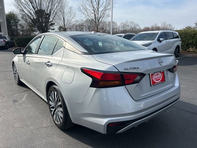 Used 2024 Nissan Altima 2.5 SV image 7