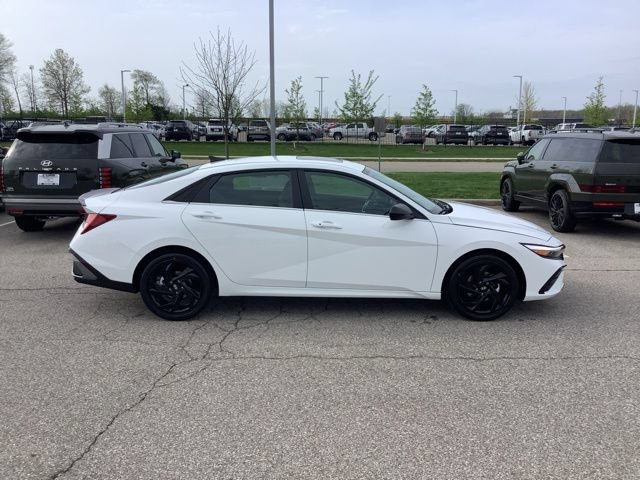 New 2026 Hyundai Elantra SEL Sport Premium FWD image 4