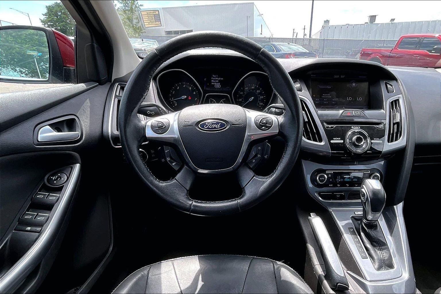 Used 2013 Ford Focus Titanium w/ Titanium Handling Pkg FWD image 4