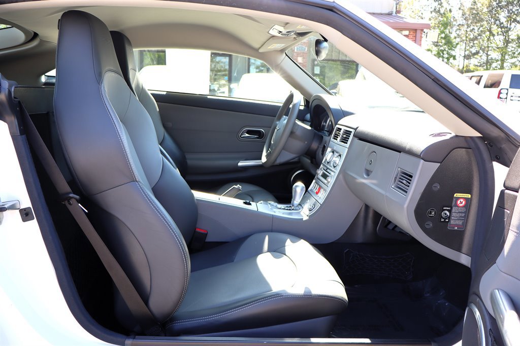 Used 2004 Chrysler Crossfire Coupe RWD image 17