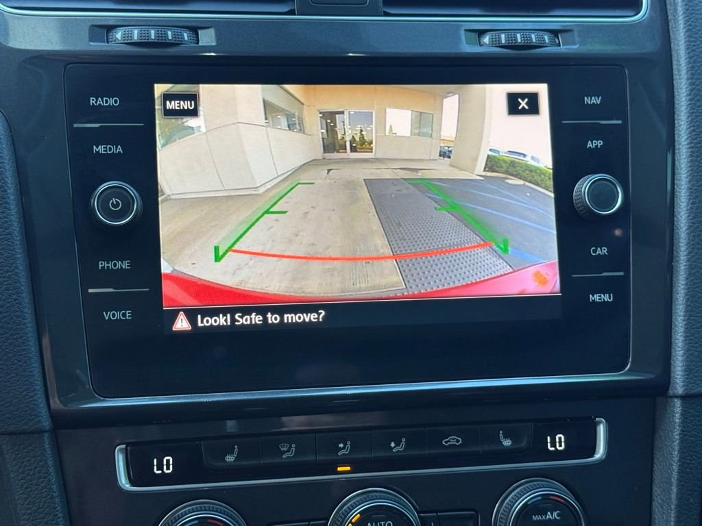 Used 2018 Volkswagen Golf Alltrack SEL image 26