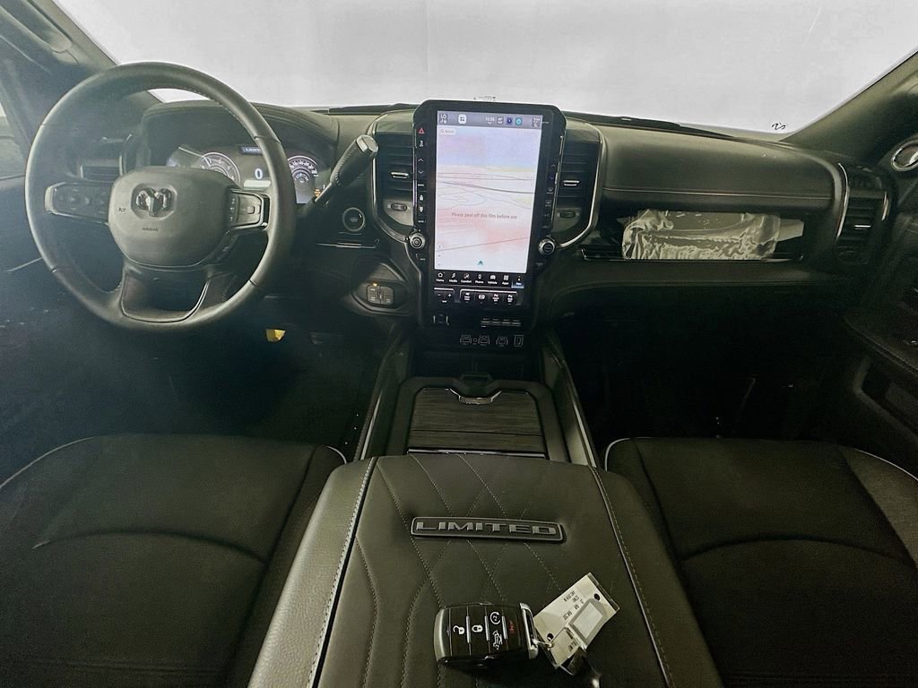 New 2025 RAM 2500 Limited w/ Towing Technology Group image 9