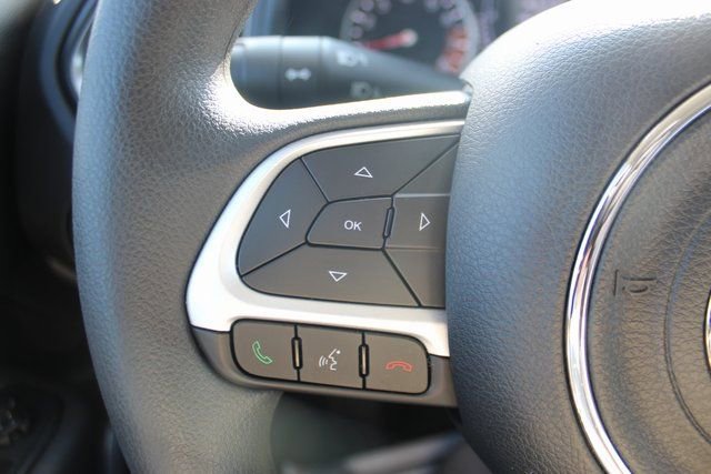 Used 2023 Jeep Renegade Latitude image 12