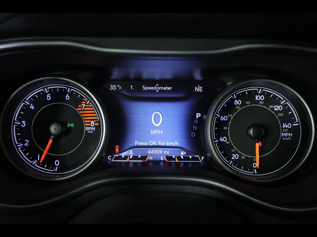 Used 2019 Jeep Cherokee Limited image 24