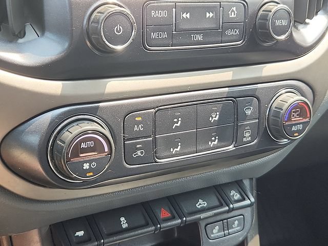 Used 2017 Chevrolet Colorado Z71 AWD/4WD image 11