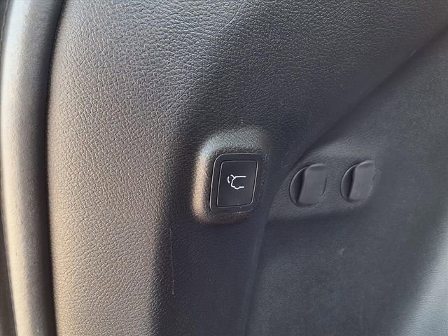 Used 2023 Jeep Cherokee Altitude Lux image 88